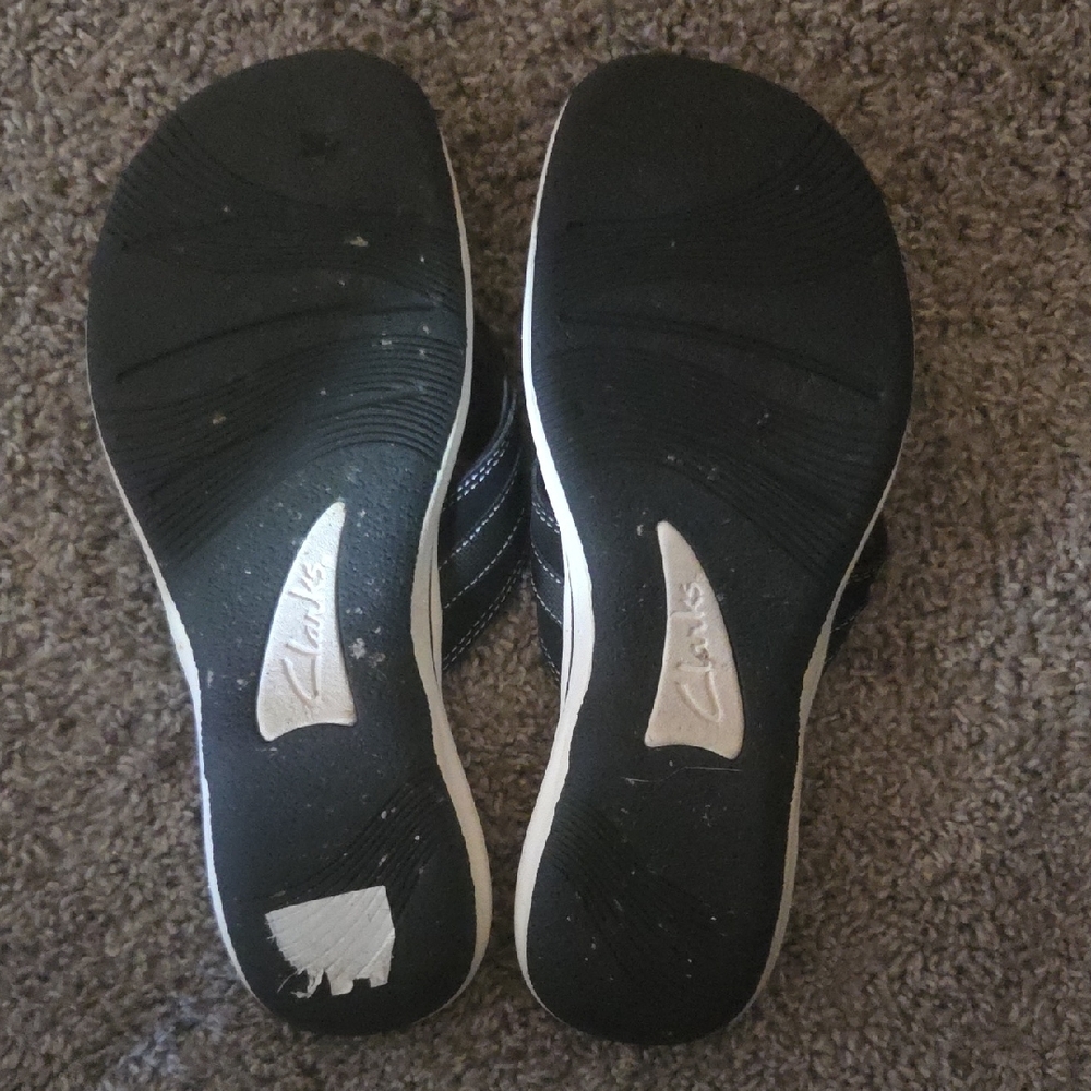 Cloudsteppers by Clarks Black and White Sandals - Picture 2 of 4